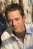 Foto de C. Thomas Howell pareja de Rae Dawn Chong